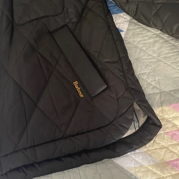 [Barbour] Vaila Quilted Jacket - Picture 3 of 11